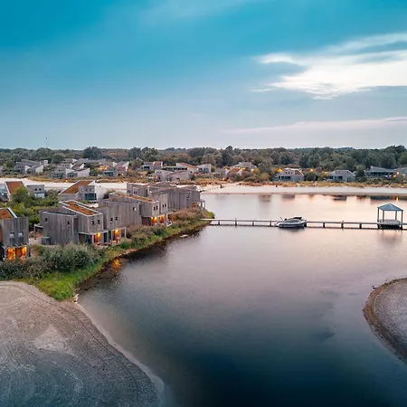 Waterfront | 2 Pers. *